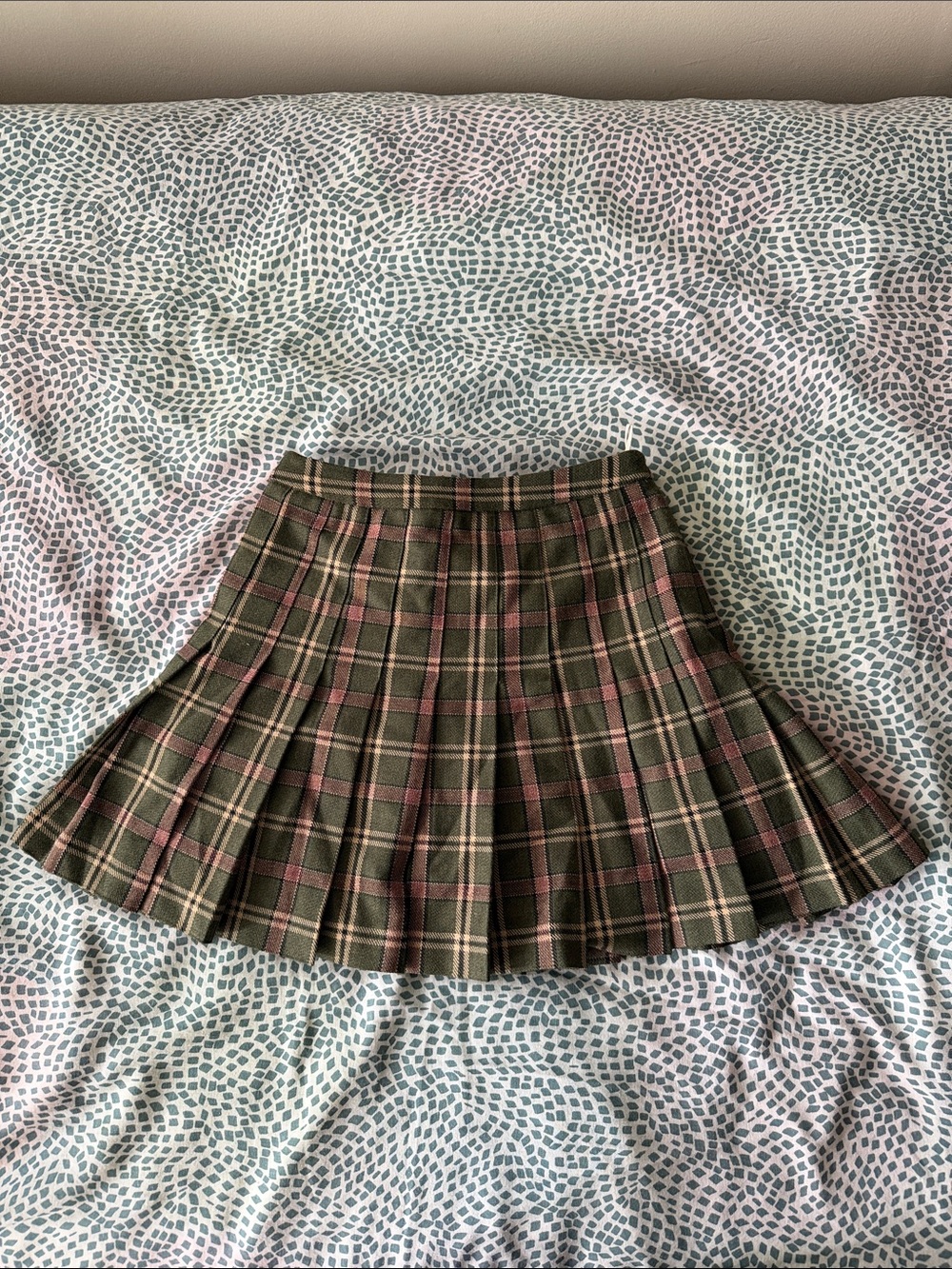 Wilfred Olive Green & Pink Plaid Pleated Skirt